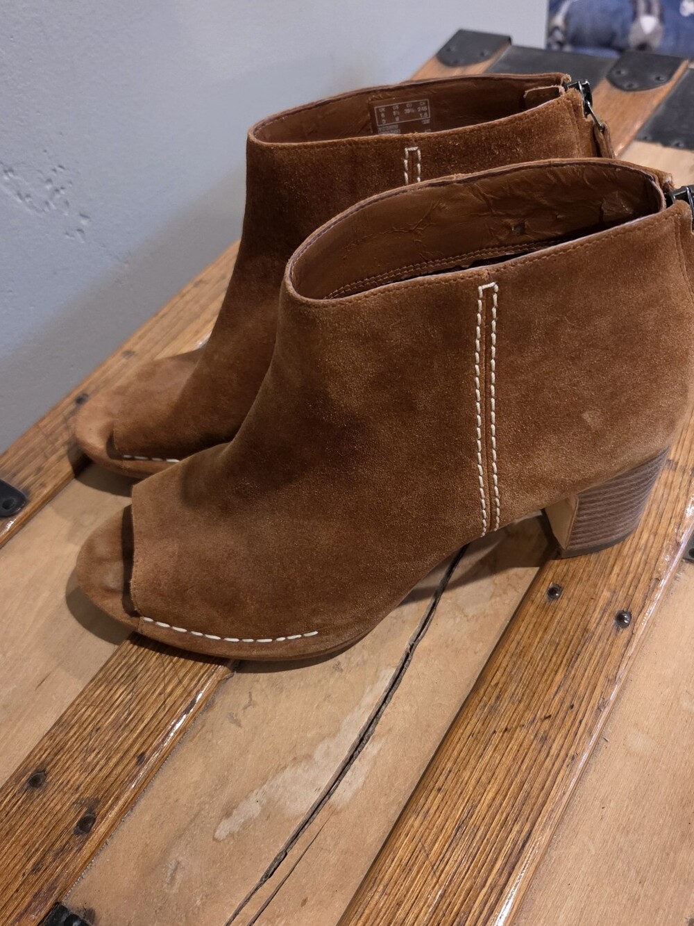 Brown Clarks Suede Peep-Toe Ankle Booties - Women Size 8.5 Us